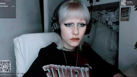 Snapshot of say_mary chatting on 23, 10, 2025 pronoun she. name Mary. age 21. online show from 23, 10, 2025