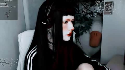 Snapshot of say_mary chatting on 2, 11, 2025 pronoun she. name Mary. age 21. online show from 2, 11, 2025