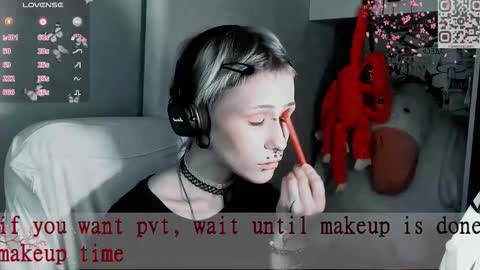 Snapshot of say_mary chatting on 17, 11, 2025 pronoun she. name Mary. age 21. online show from 17, 11, 2025