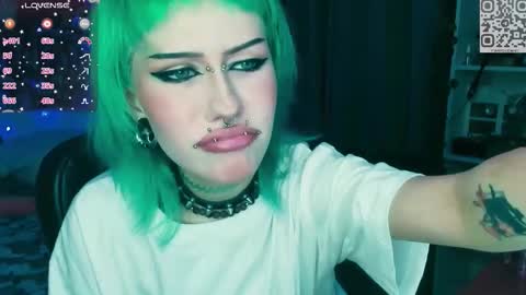 Snapshot of say_mary chatting on 26, 2, 2026 pronoun she. name Mary. age 21. online show from 26, 2, 2026