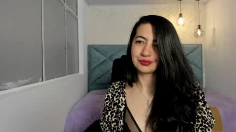 Saya Amaretto  online show from 5, 10, 2025