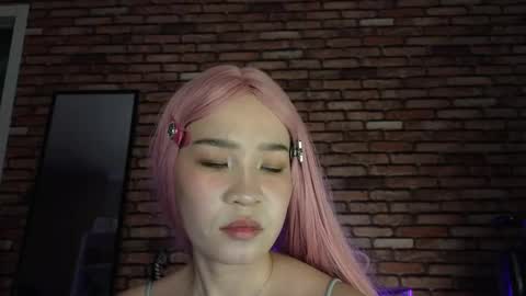 Snapshot of saya_lin chatting on 24, 10, 2025 Saya online show from 24, 10, 2025