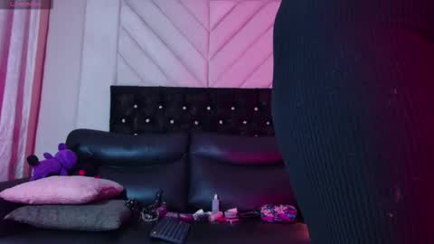 scarlett online show from 4, 3, 2026