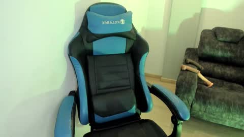 scarbadgirl_ online show from 26, 10, 2025