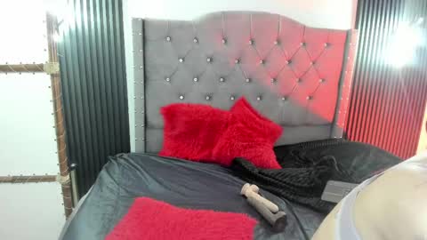 Snapshot of scarbadgirl_ chatting on 1, 6, 2026 scarbadgirl_ online show from 1, 6, 2026