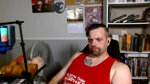 Snapshot of scarecrow2wm chatting on 4, 7, 2026 Kent Clark online show from 4, 7, 2026