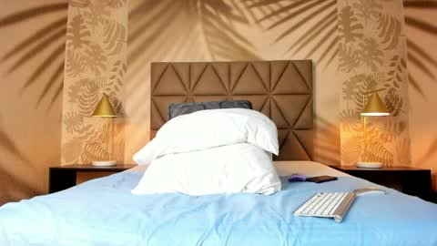 Scarleet online show from 22, 4, 2026