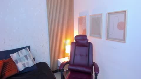 Snapshot of scarlet_edwars chatting on 9, 2, 2025 Scarlet Edwars online show from 9, 2, 2025