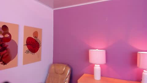 Snapshot of scarlet_edwars chatting on 4, 3, 2025 Scarlet Edwars online show from 4, 3, 2025