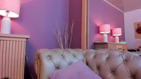 Snapshot of scarlet_edwars chatting on 7, 3, 2025 Scarlet Edwars online show from 7, 3, 2025