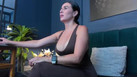 Snapshot of scarlet_edwars chatting on 10, 9, 2025 Scarlet Edwars online show from 10, 9, 2025