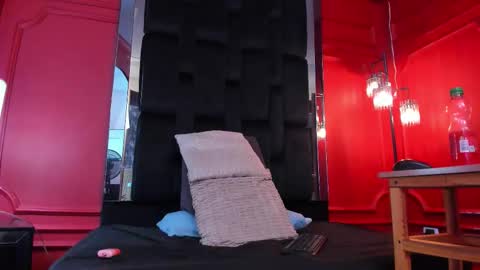 Snapshot of scarlet_edwars chatting on 9, 10, 2025 Scarlet Edwars online show from 9, 10, 2025