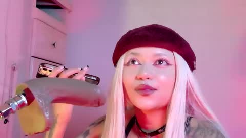 Snapshot of scarlet_gold chatting on 21, 5, 2026 scarlet_gold online show from 21, 5, 2026
