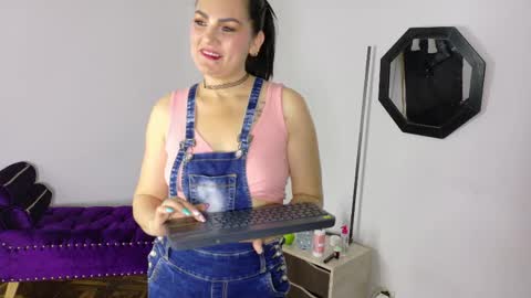 Snapshot of scarlet_hiit chatting on 2, 6, 2026 scarlet_hiit online show from 2, 6, 2026