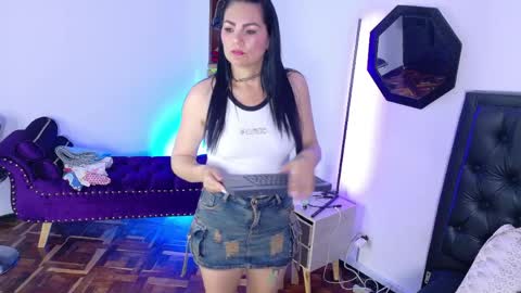 Snapshot of scarlet_hiit chatting on 3, 6, 2026 scarlet_hiit online show from 3, 6, 2026