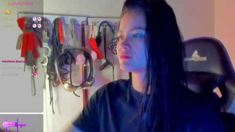 Snapshot of scarlet_kennedy98 chatting on 3, 5, 2026 scarlet taylor kennedy online show from 3, 5, 2026