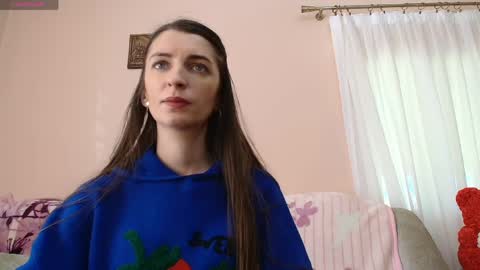 Scarlet online show from 25, 4, 2026