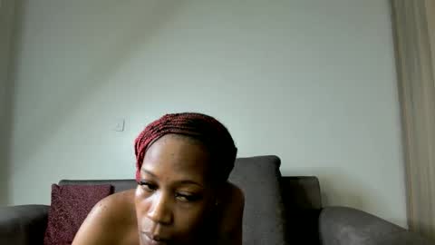 scarlet seductress online show from 18, 5, 2026