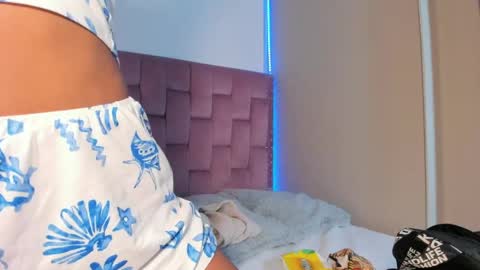 scarlet_vixen_ online show from 28, 4, 2026