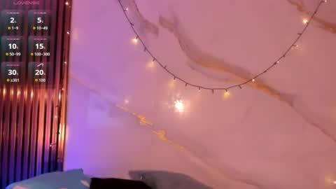 scarlet_vixen_ online show from 27, 7, 2026