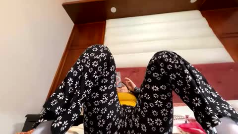 scarlet whisper online show from 9, 3, 2026