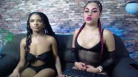 scarlet and roxane online show from 26, 4, 2026