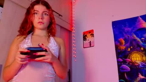 Scarlet online show from 24, 10, 2025