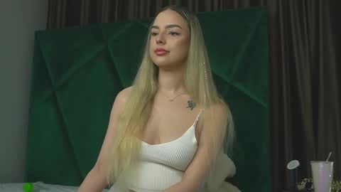 Scarlet online show from 25, 9, 2025