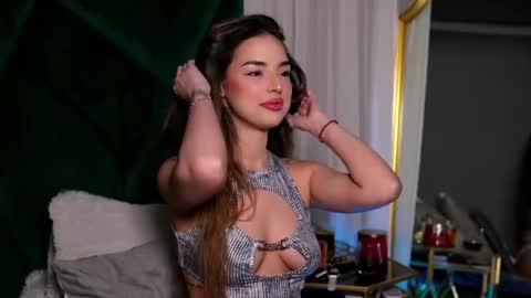 Scarlet online show from 22, 4, 2026