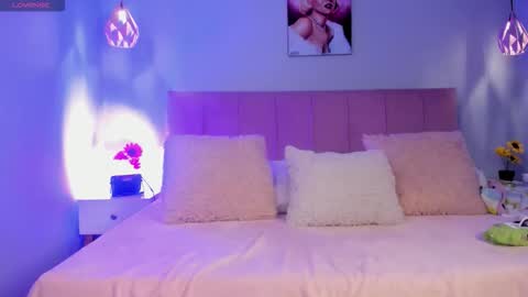 Scarlet  online show from 9, 3, 2026