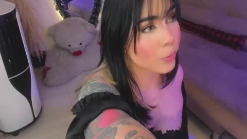 Snapshot of scarleth_jhons_ chatting on 15, 12, 2024 Scarleth... but not Scarleth Johansson. online show from 15, 12, 2024