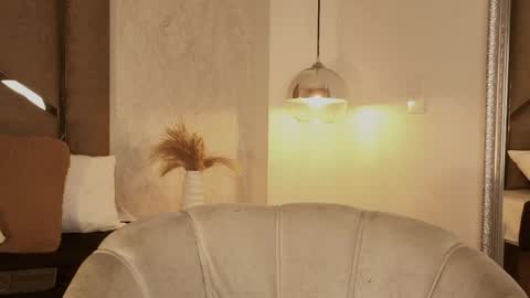 Snapshot of scarleth_lux_ chatting on 29, 4, 2026 Scarleth online show from 29, 4, 2026