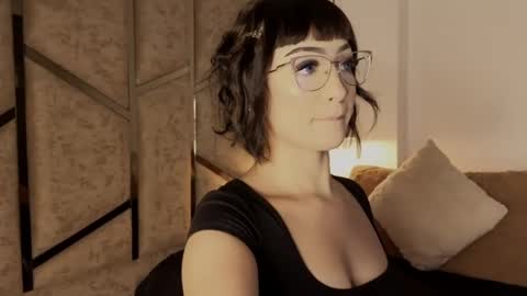 Snapshot of scarleth_lux_ chatting on 12, 5, 2026 Scarleth online show from 12, 5, 2026