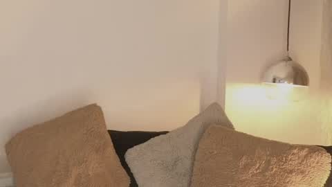 Snapshot of scarleth_lux_ chatting on 17, 5, 2026 Scarleth online show from 17, 5, 2026