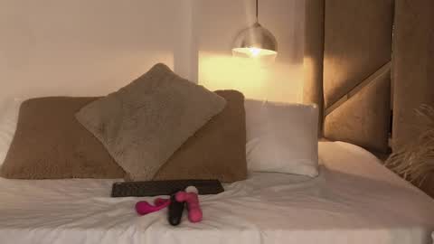 Snapshot of scarleth_lux_ chatting on 19, 5, 2026 Scarleth online show from 19, 5, 2026