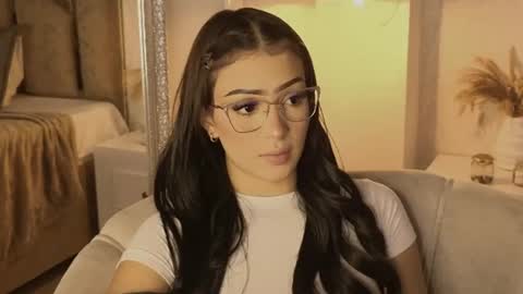 Snapshot of scarleth_lux_ chatting on 10, 6, 2026 Scarleth online show from 10, 6, 2026