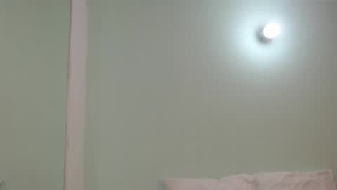 scarlet  online show from 17, 4, 2026