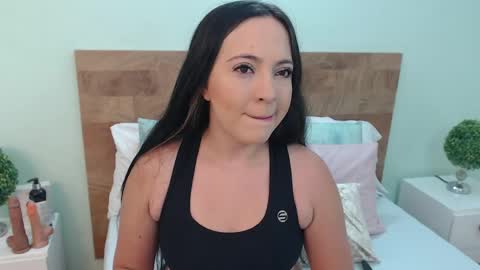 scarlet  online show from 22, 4, 2026