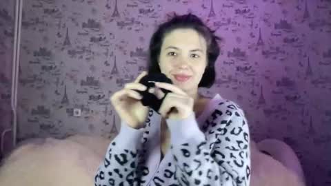 scarletpetal online show from 19, 10, 2025