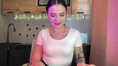 scarletpetal online show from 26, 2, 2026