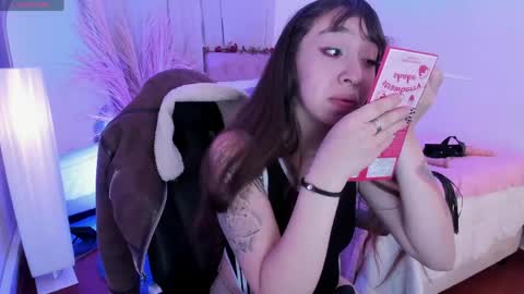 Snapshot of scarlett__cooper__ chatting on 7, 5, 2026 Scarlett online show from 7, 5, 2026