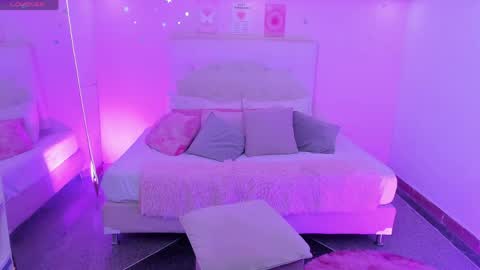 Scarlett  online show from 22, 4, 2026