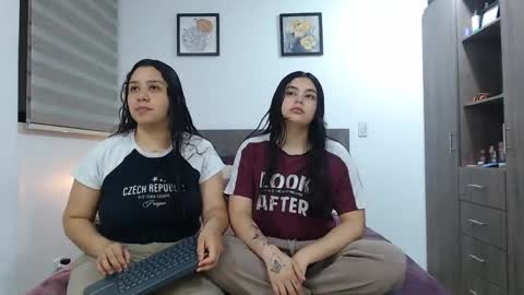 Scarlett and Jazmin online show from 6, 5, 2026