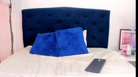 scarlett_glows2 online show from 25, 4, 2026