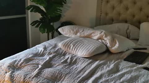 Snapshot of scarlett_grand chatting on 4, 11, 2025 Scarlett Grand online show from 4, 11, 2025