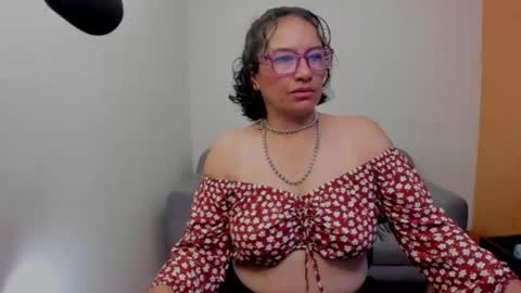 Scarlett sax online show from 10, 6, 2026