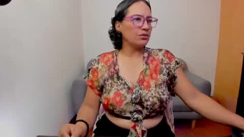 Scarlett sax online show from 11, 6, 2026