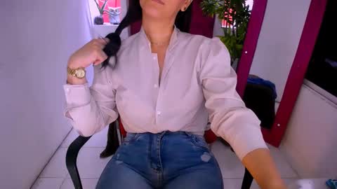 scarlet online show from 19, 12, 2025