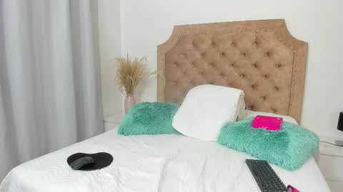 Snapshot of scarlett_star01 chatting on 6, 3, 2026 scarlett_star01 online show from 6, 3, 2026