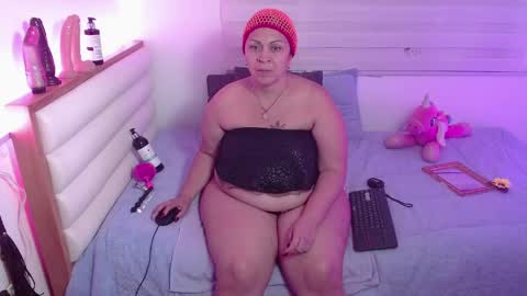 Snapshot of scarlettbooty chatting on 2, 5, 2026 scarlettbooty online show from 2, 5, 2026